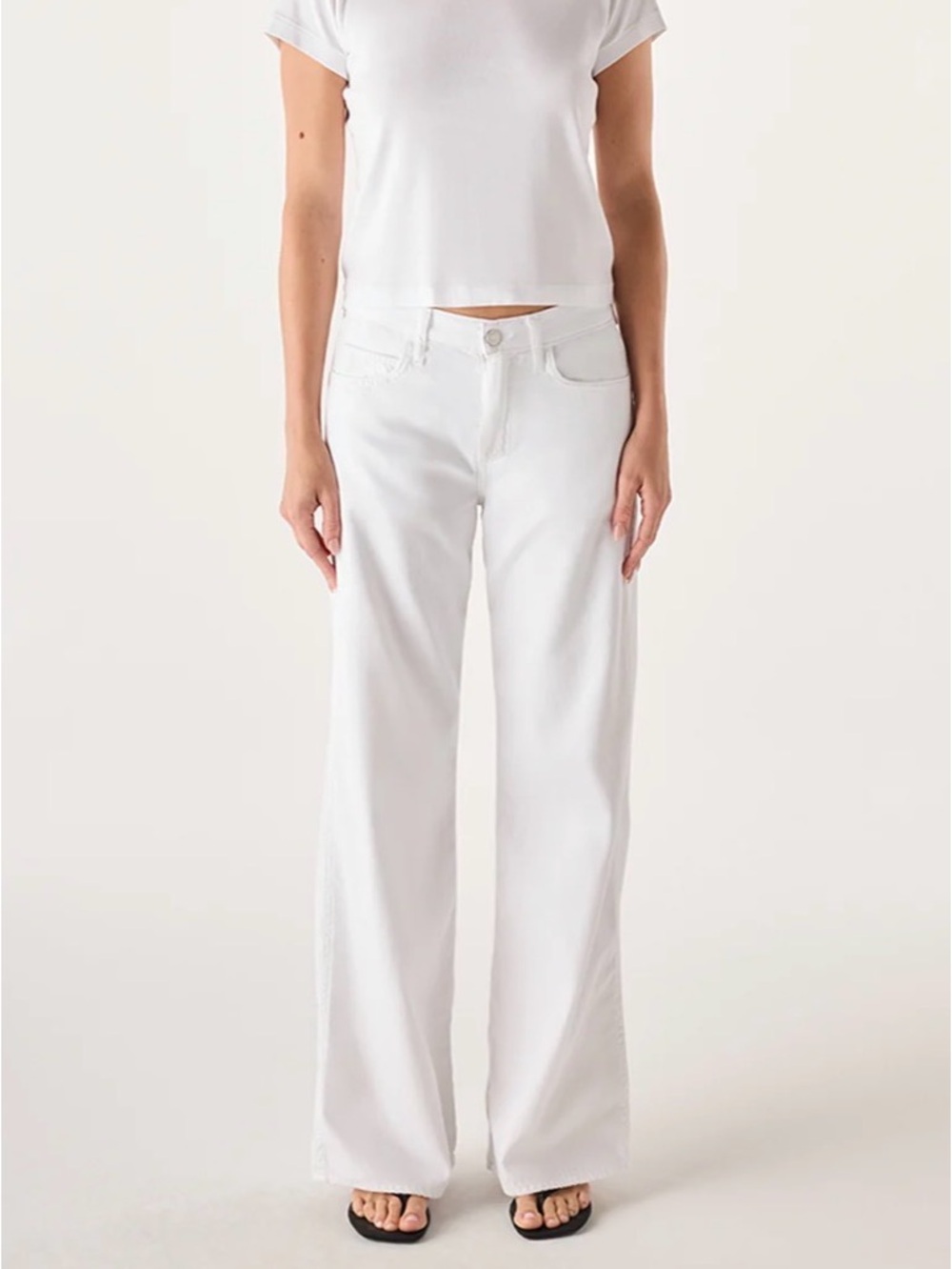 AMO Regina in White